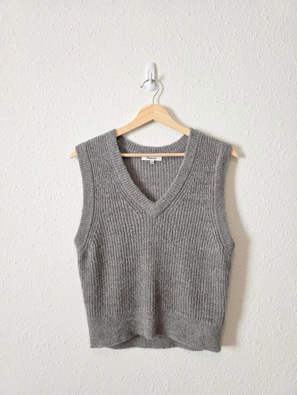 Madewell Gray Cropped Knit Vest L